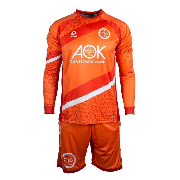 Customized goalkeeper jerseys by artiva using the example of AOK