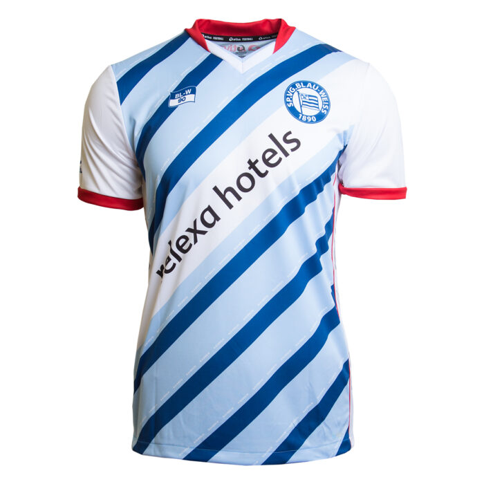 Traditionsbewusst in Blau Weiß 90 Berlin – Das Trikot-Short Set - Image 4